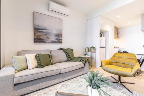 Alluring Oasis In The Heart Of South Melbourne - Accommodation Guide 1