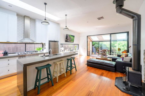 Alma, Art Deco Home In Caufield North - Accommodation Asia 1