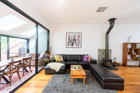 Alma, Art Deco Home In Caufield North - Accommodation Asia 3