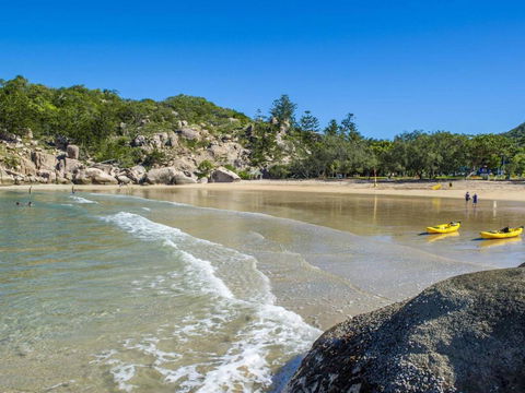 Alma Bay Holiday Unit 4 - Accommodation Guide 2