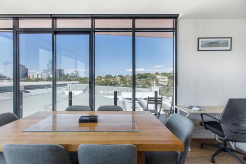 Aloft At Era With Sweeping Balcony Views - Accommodation Asia 2