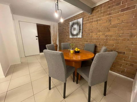 Aloha Adelaide - Accommodation Guide 4