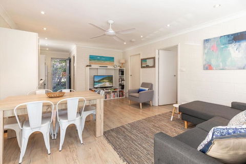 Aloha At Blueys - Accommodation Guide 1