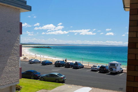 Aloha Beachside - Accommodation Guide 4