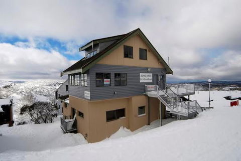 Alpine Haven 5 - Accommodation Guide 3