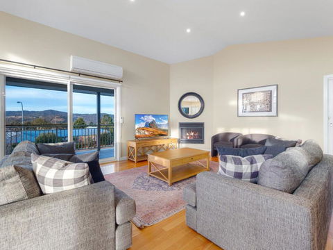 Alpine Retreat 107A Gippsland Street - Accommodation Guide 0