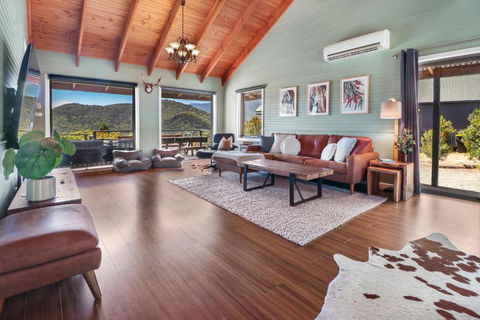 Alpine Twin Heights - Accommodation Guide 0