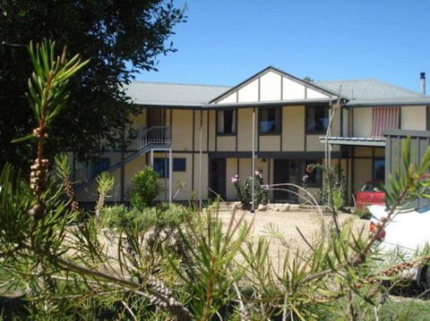 Alpzview Guesthouse - Accommodation Guide 0