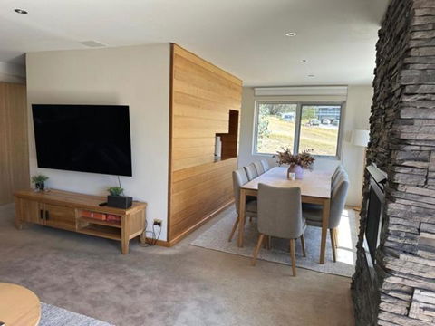 Altitude Apartments - Accommodation Guide 1