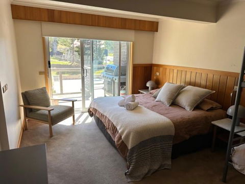 Altitude Apartments - Accommodation Guide 4