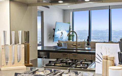 ALTITUDE Ocean Suites - SPECTACULAR, Unmatched Views & Luxury Accommodation - Accommodation Guide 4