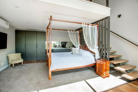 Altitude221 - Accommodation Guide 3