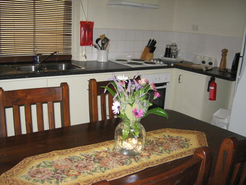 Amalie Cottage Waikerie Unit 1 - Accommodation Guide 4