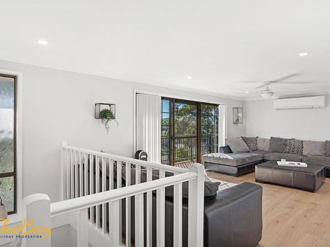 Amaroo Cres No 20 Fingal Bay Holiday Home - Accommodation Guide 0