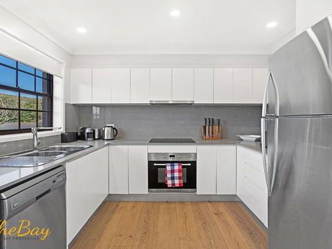 Amaroo Cres No 20 Fingal Bay Holiday Home - Accommodation Guide 2