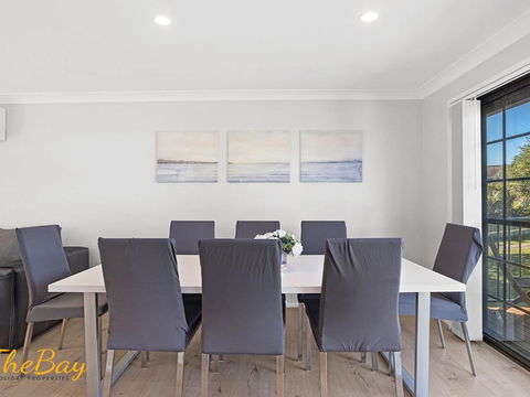 Amaroo Cres No 20 Fingal Bay Holiday Home - Accommodation Guide 3