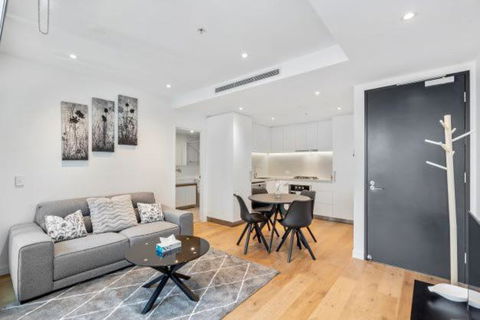 Amazing 1BR Apartment W Pool - Accommodation Guide 1