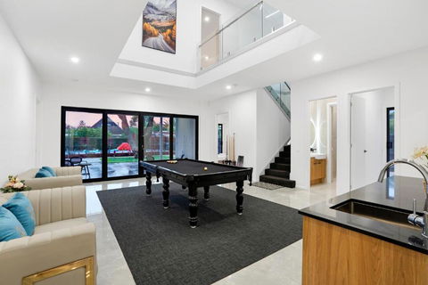 Amazing Backyard - MAX Entertain Beachside Retreat - Accommodation Guide 2