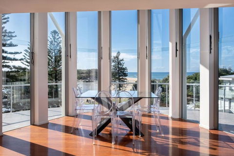 Amazing Currimundi Lakefront Ocean Penthouse - Accommodation Guide 0