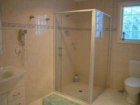 Ambience Apartments Apartment 2 - Accommodation Guide 1
