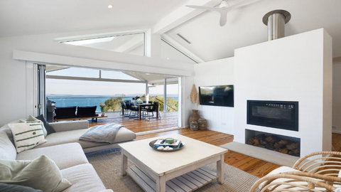 Ambleside By The Sea - Wifi Available - Accommodation Asia 0