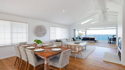 Ambleside By The Sea - Wifi Available - Accommodation Asia 3