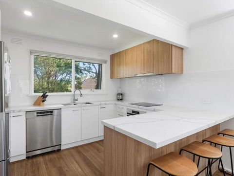 Amelia - Moments To The Bay - Accommodation China 3