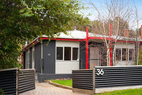 Amici - Accommodation Guide 0