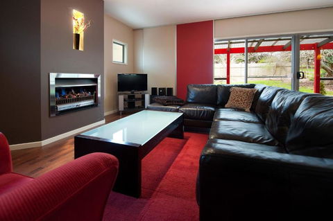 Amici - Accommodation Guide 2