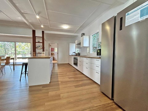 Amity Ohana - Accommodation Asia 2