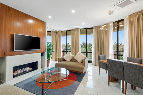 Amora Hotel Riverwalk Melbourne - Accommodation Guide 1