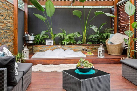 Amore Tranquil Oasis - Outdoor Spa. 50m To Beach. - Accommodation Asia 0