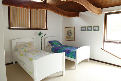 Anagama House & Studio - Accommodation Guide 2