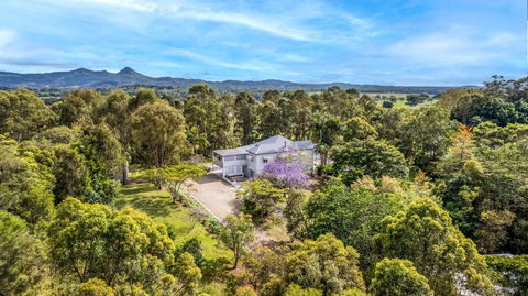 Ananda - Magnificent Byron Hinterland Retreat - Accommodation Guide 4