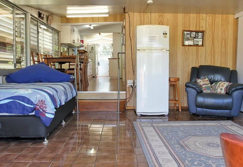 ANCHORAGE - Accommodation Guide 4