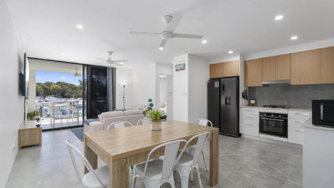 Anchors Away - Waterfront Unit - Accommodation China 1