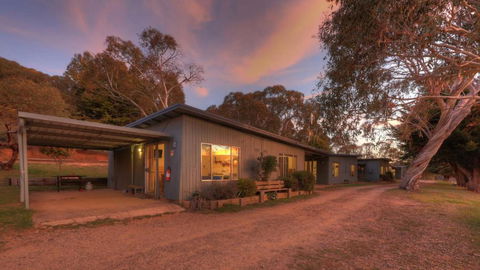Anglers Reach Lakeside Village - Accommodation Guide 2