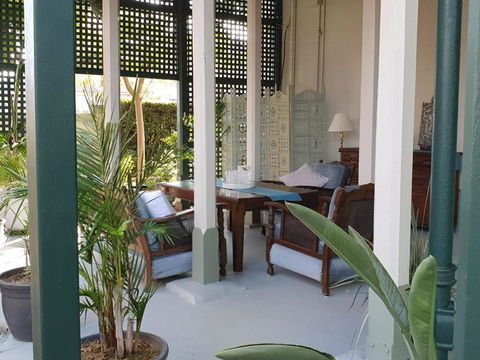Anglesey House Iconic Forbes CBD Heritage Home - Accommodation Guide 1