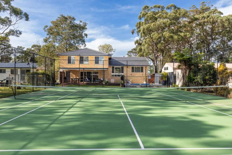 Anglesey - Pet Friendly With Pool & Tennis Court - 4 Mins Walk To Beach - Accommodation Guide 3