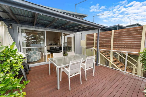 Angourie Blue 5 - Ocean Views - Accommodation Guide 2