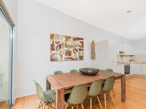 Angourie Blue 7 - Accommodation Guide 4