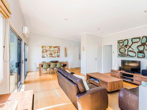 Angourie Blue 7 - Accommodation Guide 0