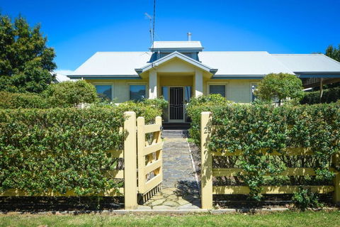 Anker - Accommodation Guide 0