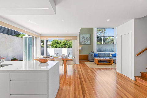 Anna Superbly Stylish Luxury Townhouse - Accommodation Guide 2