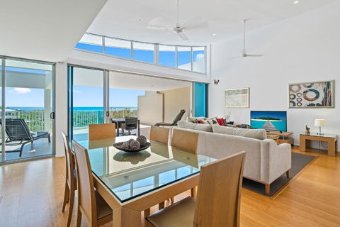 Airlie Beach Townhouse - Accommodation Guide 0