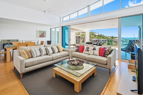 Airlie Beach Townhouse - Accommodation Guide 1