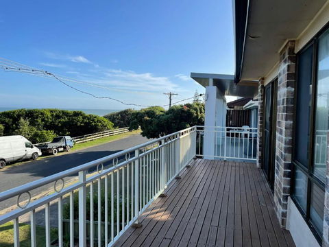 Amani Beach Haus, On The Beach - Accommodation Guide 4