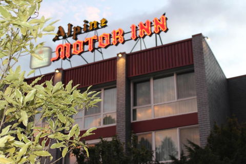 Alpine Motor Inn - Accommodation Guide 4