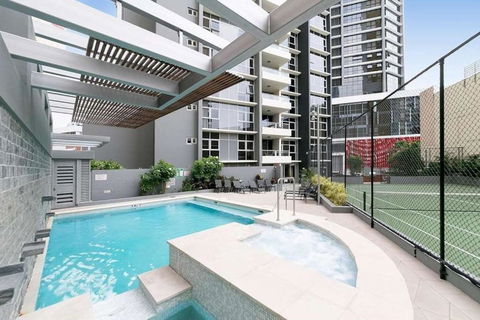 Amazing River View - 3 Bedroom Apartment - Brisbane CBD - Netflix - Fast Wifi - Carpark - Accommodation Guide 2