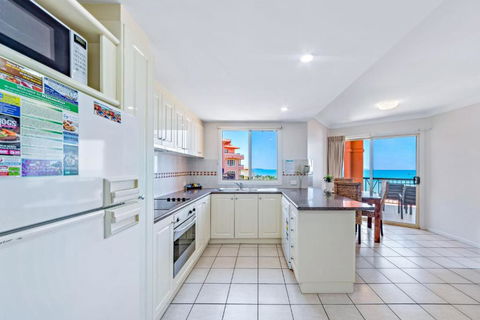 Airlie Dream - Accommodation Guide 2
